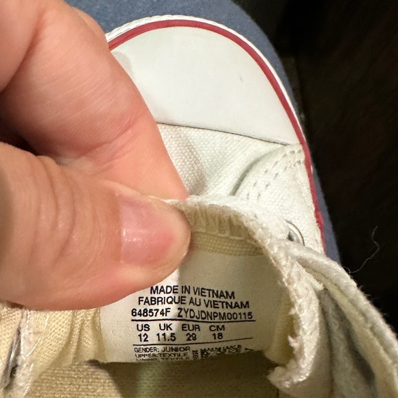 Classic White Converse - Picture 3 of 3